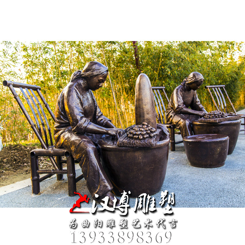 农妇劳作人物雕像,玻璃钢铜雕,民俗小品雕塑