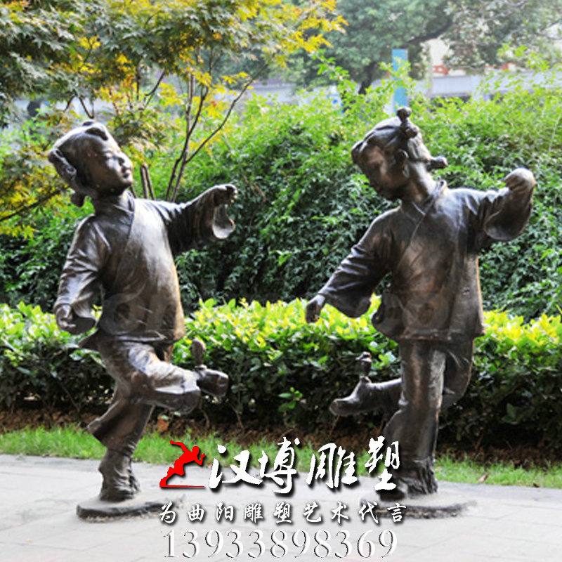 踢毽子人物雕像,玻璃钢铜雕,公园雕塑