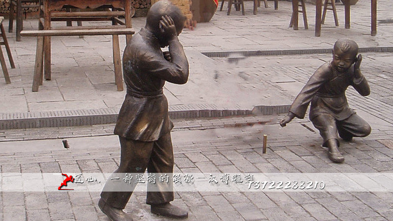 童趣雕塑,放鞭炮雕像,铸铜人物雕像