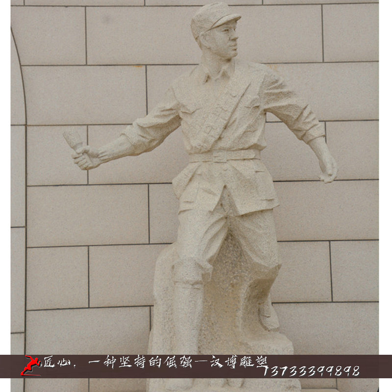 铸铜人物雕像,红军战士雕塑,红军投手雷铜雕