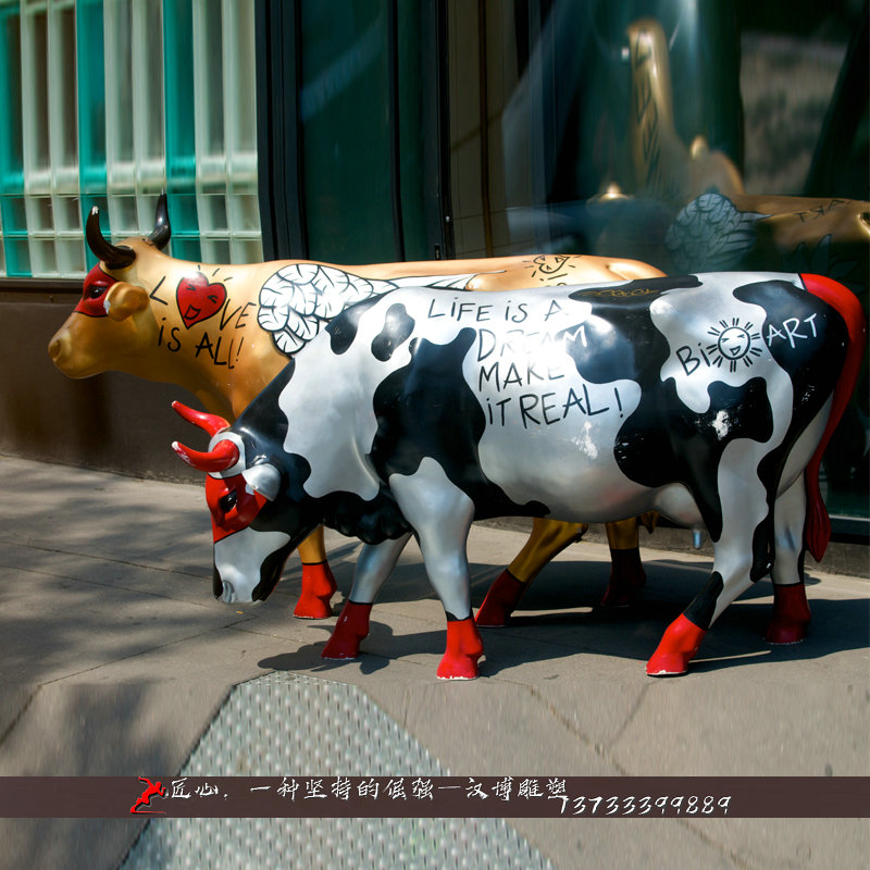 铸铜雕塑,黄铜雕像,绘彩牛铜雕