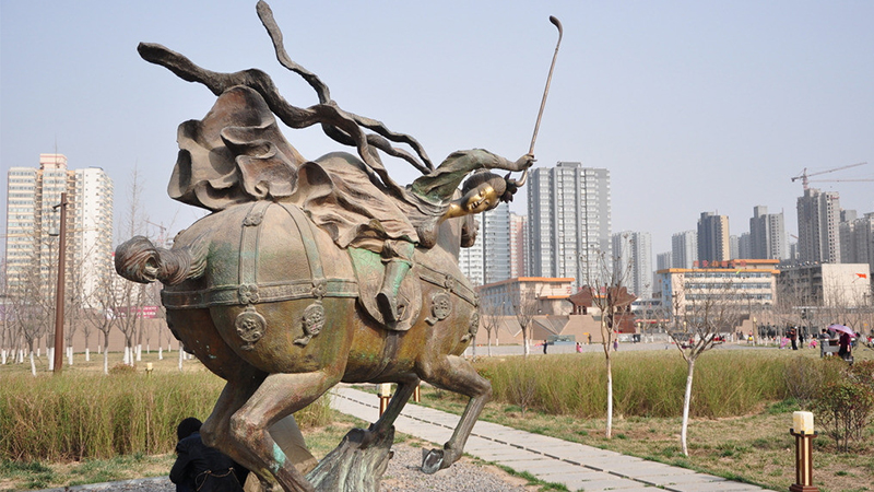 名人雕像,美女骑马铜雕,古人物雕塑